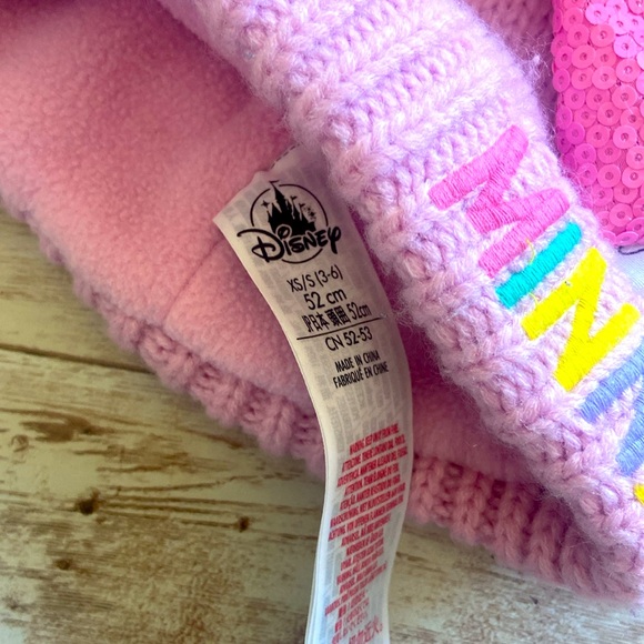 Minnie Mouse beanie - Picture 4 of 4